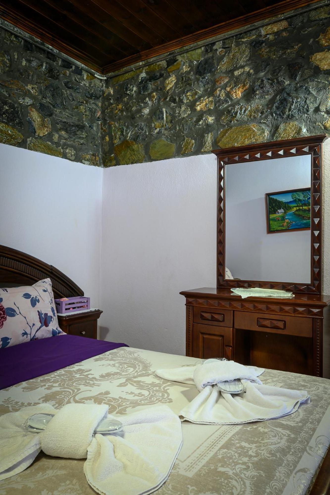 Metohi Inn Agios Athanasios  Eksteriør billede